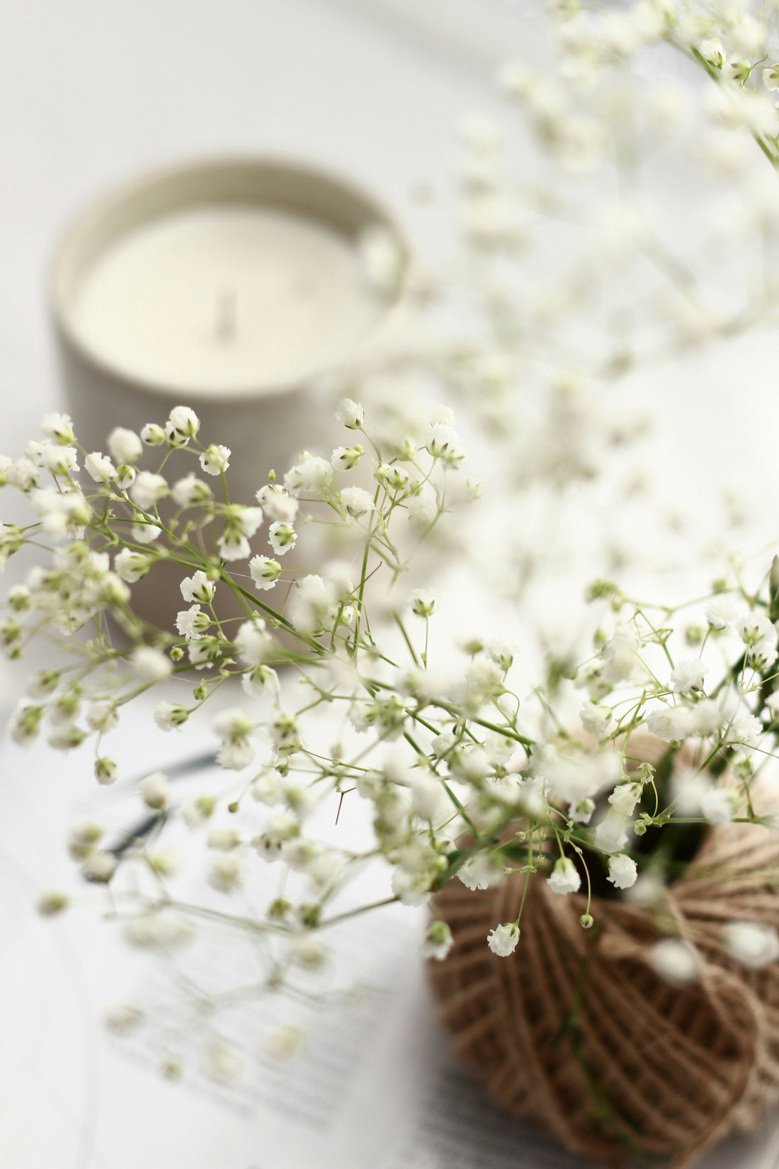 O Encanto das Velas: Tradição, Significado e Uso no Dia a Dia